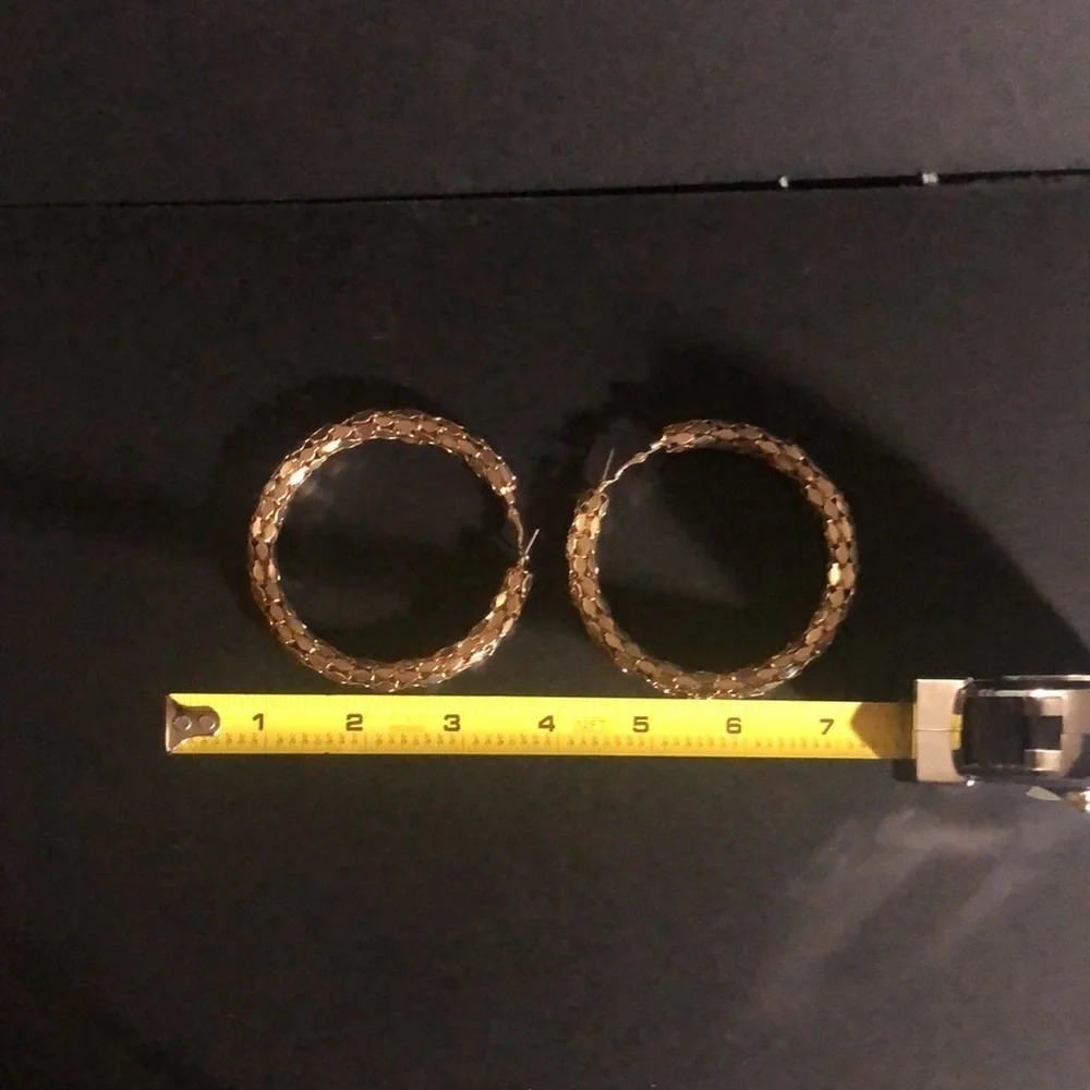 Big large gold tone chain hoop earrings​ - Picture 4 of 5